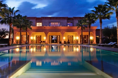 High Quality Luxury Wallpapers