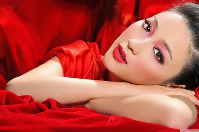 Beautiful Women Wallpaper Widescreen.jpg