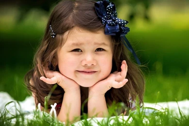 Baby Girl Looking So Sweet Wallpapers