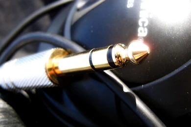 How To Choose A Pair Of DJ Headphones   Digital DJ Tips