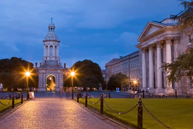 Download Trinity College In The Early Evening Dublin Ireland ...