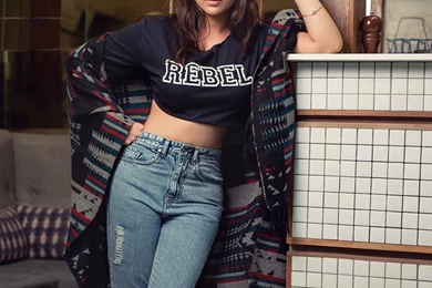 Latest Sexy Photoshot Of Parineeti Chopra New Images HD Wallpapers ...