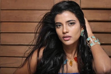 Aishwarya Rajesh Wallpapers