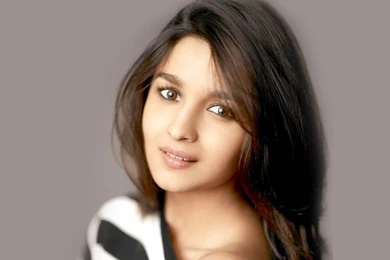 Alia Bhatt Hot And Sexy Cute Smile Wallpaper.jpg