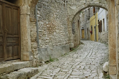 The Narrow Street Of Old City Wallpapers And Images   Wallpapers ...