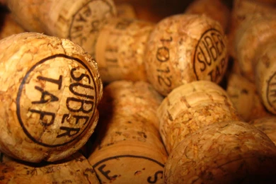 Download Wine Corks Wallpapers 2560x1600