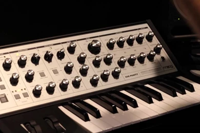 Sub Phatty Overview   BBoyTechReport.com   Moog Music   YouTube