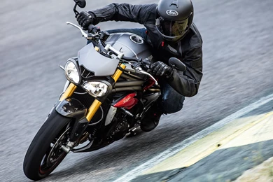 2015 Triumph Speed Triple ABS Wallpapers