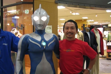 Panoramio   Photo Of Odaiba Toys R Us Ultraman Cosmos N Pineapple