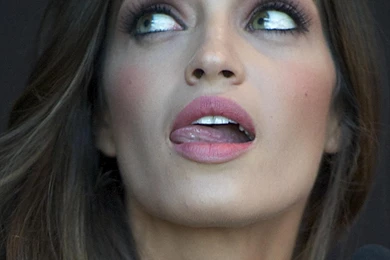 Download Sara Carbonero Wallpapers 5   Daily New Wallpapers Mobile ...