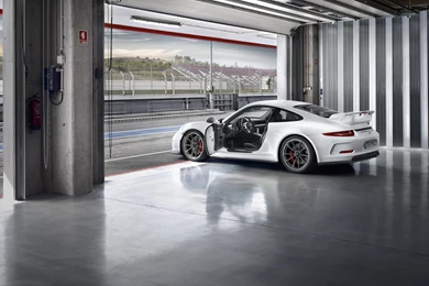 2013 Porsche 911 GT3 Overview