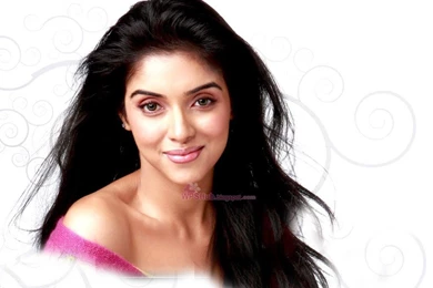 Biography: Bollywood Actress :Asin Thottumkal