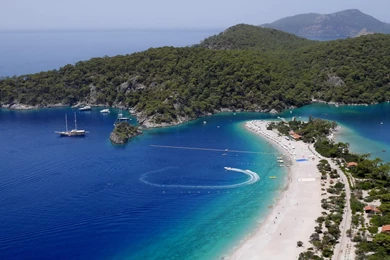 Tropical Blue Lagoon Wallpapers