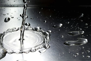 3D Water Drop Effect Digital Art Wallpapers