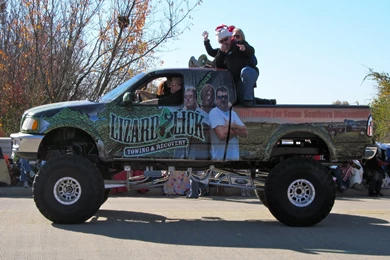 Eli & Cole   Two Boys, One Big Adventure: Christmas Parade!