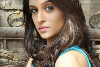 Free Stars Wallpaper: Deepika Samson HD Wallpapers