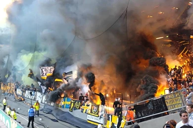 AIK   Dif Tifo 13/8   YouTube