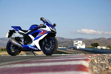 Suzuki GSX R750 K9 Widescreen Exotic Bike Wallpapers