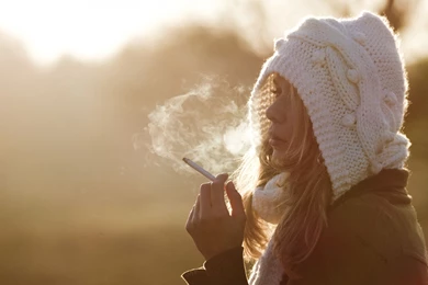 Download Wallpapers 3840x2400 Girl, Cigarette, Evening, Smoke Ultra ...