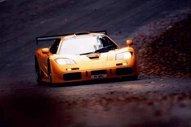 MCLAREN F1 WALLPAPER   (