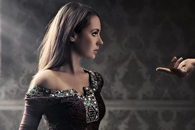 Alison Brie HD Wallpapers For Desktop Download