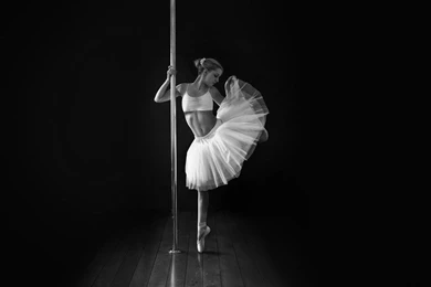 PLAY IN DARKNESS WALLPAPER   (