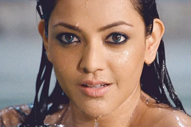 Hot Photos » Kajal Agarwal hot kiss in businessman @ Hot Top ...