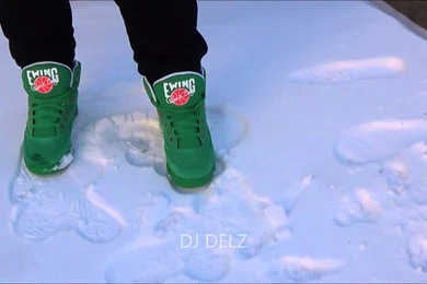Ewing Athletics 33 Hi St Patrick's Day Sneaker On Foot In Snow W ...
