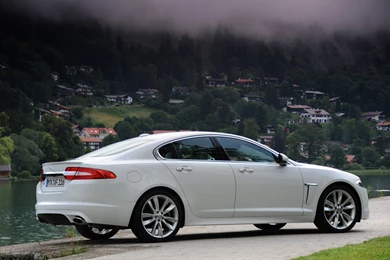 Beautiful Jaguar XF Wallpapers