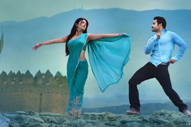 Jr NTR With Shruti Hassan In Ramayya Vastavayya HD Wallpapers   IHD ...