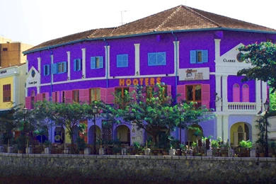 Top Singapore Hooters Wallpapers