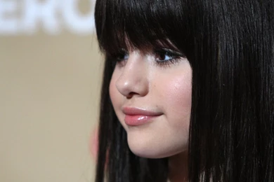 Download Young Cute Selena Gomez With Fringe Wallpapers For iPad 2