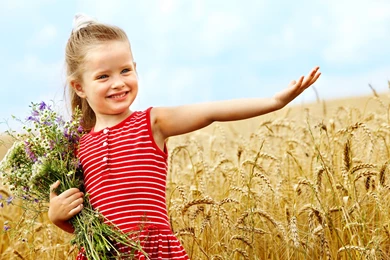 2560x1600 Happiness, Cute Little Girl, Child, Flowers, Children ...