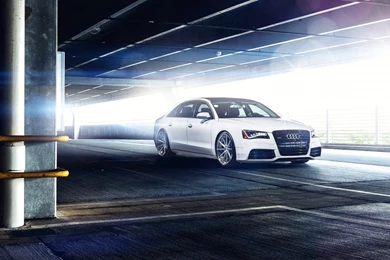 2013 Audi S8 Wallpapers