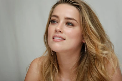 Amber Heard Images Wallpapers HD