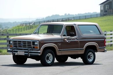 1982aei86 Ford Bronco XLT Suv 4x4 Wallpapers