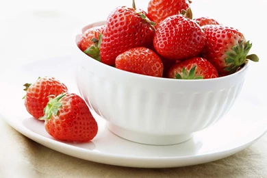 325 Strawberry HD Wallpapers