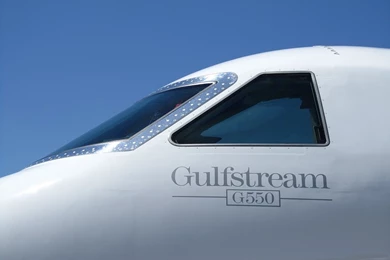 File:Gulfstream G550 Flight Deck In 2011.jpg   Wikimedia Commons