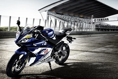 Yamaha YZF R125 Wallpapers HD
