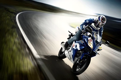 2009 Yamaha Yzf R125 Action Front Shot Motogp