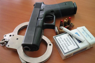 Glock 17 :: Guns Wallpapers :: ShareWallpapers