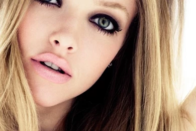 Amanda Seyfried Blondie Wallpapers For iPhone 5