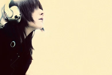 Download Women Headphones Wallpapers 1440x960