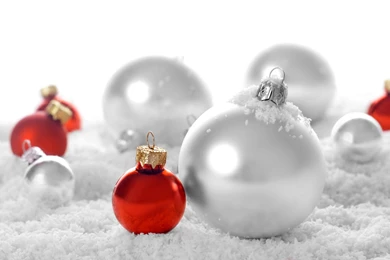 Christmas And Happy New Year   Red And White Christmas Balls ...