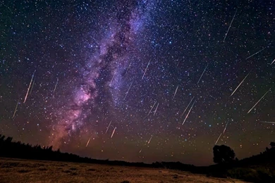 Real Meteor Shower From Earth   Wallpaper.