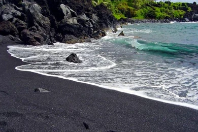 Hawaii Black Sand Beach   Wallpaper.