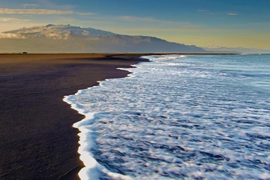 Black Sand Beach On Ingólfshöfði, Iceland Wallpapers By T1000 ...