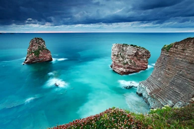 The Wallpapers Of The Amazing Blue Seawater   Beach Wallpapers