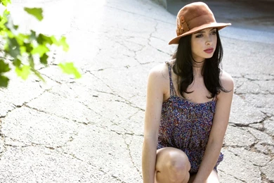 Krysten Ritter Actress Wallpapers For Desktop Free Download