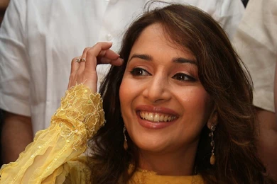 Latest Madhuri Dixit HD Wallpapers Free DownloadKawateen